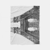 エッフェルタワー建築 フリースブランケット (正面)