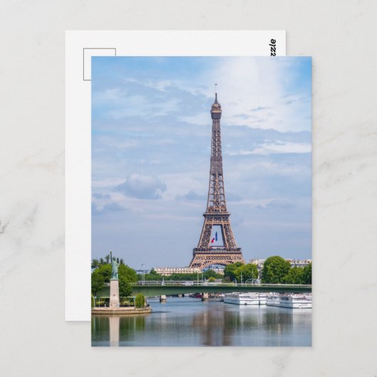 エッフェルフランスのタワーの中央になびく国旗 ポストカード (正面/裏面)