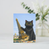 エッフェル塔を倒す巨大な黒猫の面白い絵 ポストカード (スタンド正面)