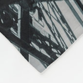 エッフェル塔パリスティールと空 フリースブランケット (角)