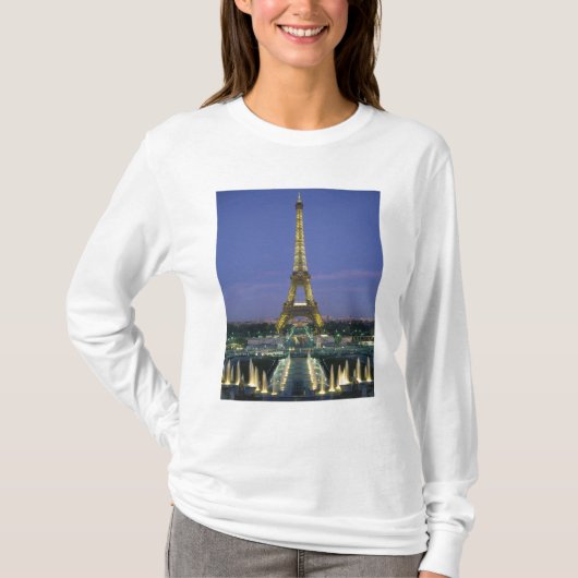 エッフェル塔、パリ、フランス2 Tシャツ (正面)