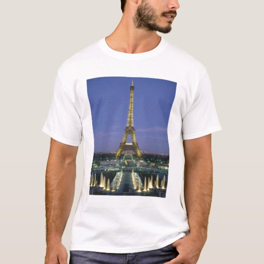 エッフェル塔、パリ、フランス2 Tシャツ (正面)