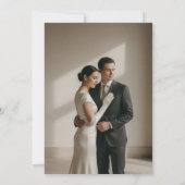エディトリアル ミニマリスト 冬の結婚式 写真レイアウト 招待状 (裏面)