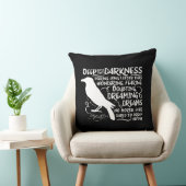 エドガー・アラン・ポー著ワタリガラス(その暗闇への深い) クッション (椅子)