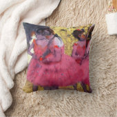 エドガー・デガのバレエ前のピンクのダンサー クッション (ブランケット)