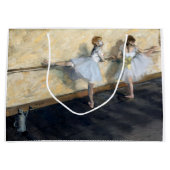エドガー・デガのバーレで踊るダンサー ラージペーパーバッグ (正面)