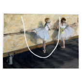 エドガー・デガのバーレで踊るダンサー ラージペーパーバッグ (裏面)