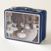 エドガー・デガス – バレエリハーサルステージ メタルランチボックス (裏面)