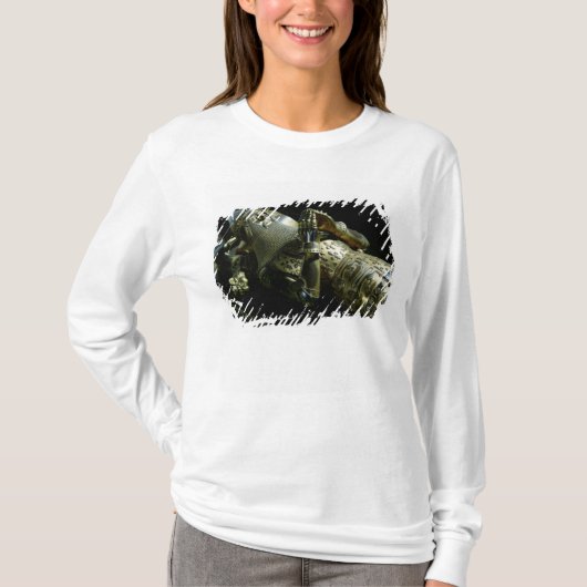 エドワードの彫像黒い王子1376年 Tシャツ (正面)