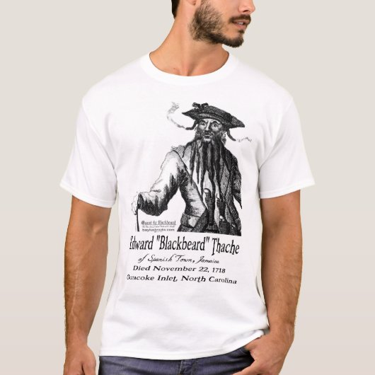 エドワード"Blackbeard" Thacheの探求の衣服 Tシャツ (正面)