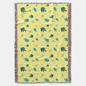 エバーグリーン葉ツリーズ&レッドホリーベリー スローブランケット (正面縦)