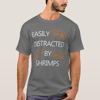 エビのことわざシーフおもしろいィード愛好家に気を取られる Tシャツ