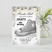 エピックシックシューガールスウィート16スニーカー誕生日 招待状 (スタンド正面)