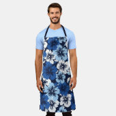 エピックハイビスカスアロハブルーハワイアンフローラ エプロン (着用した状態)
