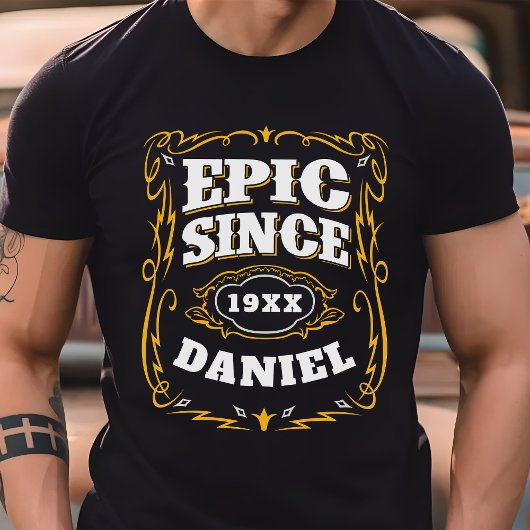 エピック誕生パーソナライズされた年および名前 トライブレンドＴシャツ