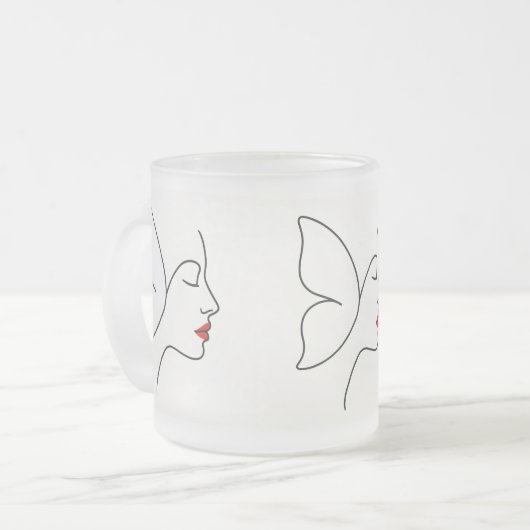 エマージング翼 – 隠しバタフライヒーリングポートレート フロストグラスマグカップ (正面左)