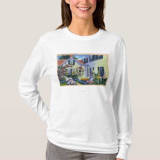 エミリーのポストの住宅の眺め Tシャツ (正面)