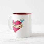 エミリー-カスタムなハートの入れ墨のTシャツ及びギフト ツートーンマグカップ (正面左)