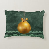 エメラルドグフェイクリーンレ縁どース金ゴールドオーナメント アクセントクッション (裏面)