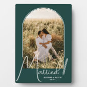 エメラルドグリーンのウェディングアーチ写真 フォトプラーク (正面)