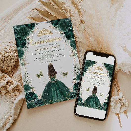 エメラルドグリーンの花を飾った豪華なクイーンセニョリータのプリンセス 招待状