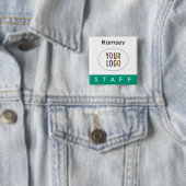 エメラルドグリーンスタッフ名バッジスクエアロゴボタン 缶バッジ (インサイチュ)