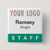 エメラルドグリーンピンバックスタッフバッジロゴスクエア名 缶バッジ (正面)