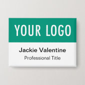 エメラルドグリーンピンバックボタン名タグロゴバッジ 缶バッジ (正面)