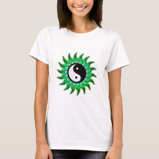 エメラルドグリーンフレーミング陰陽サン Tシャツ