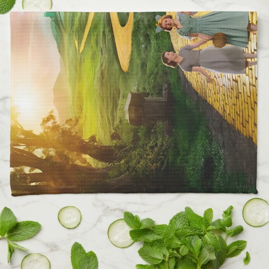 エメラルドシティへのイエローブリックロード キッチンタオル (折り畳み)