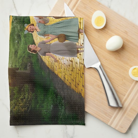 エメラルドシティへのイエローブリックロード キッチンタオル (四つ折り)