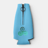 エメラルドトリスケレ古代ケルトのシンボル ボトルクーラー (裏面)