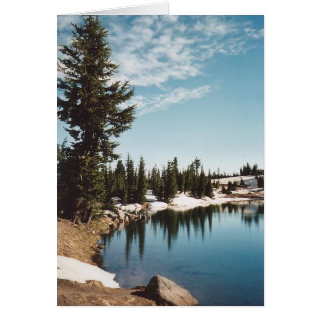 エメラルド湖 (正面)