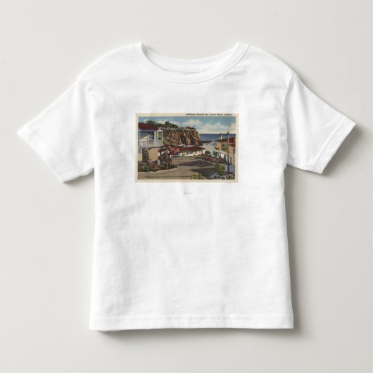 エメラルド湾及び住宅の眺め トドラーTシャツ (正面)