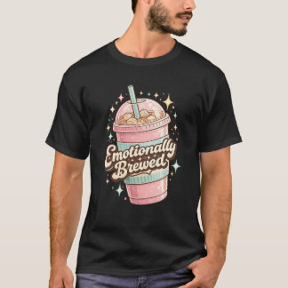 エモーショナルに淹れたピンクの アイスコーヒー かわいいTシャツ Tシャツ