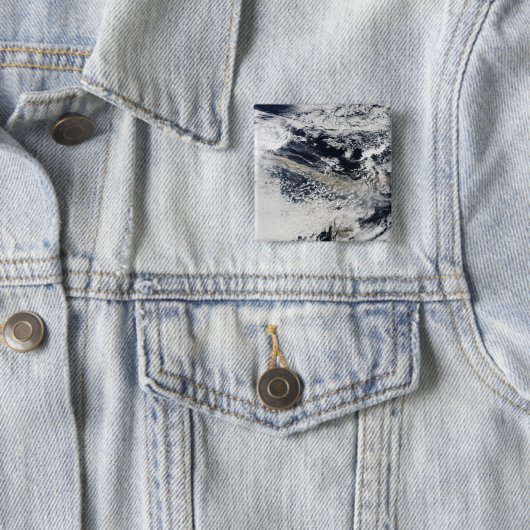 エヤフジャラヨカル火山のアッシュプルーム 缶バッジ (インサイチュ)