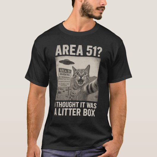 エリアおもしろい51で猫 – UFOヴィンテージエイリアンユーモア Tシャツ (正面)
