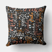 エリカ名前をカスタムする、かわいいハートとスターズブラック クッション (裏面)