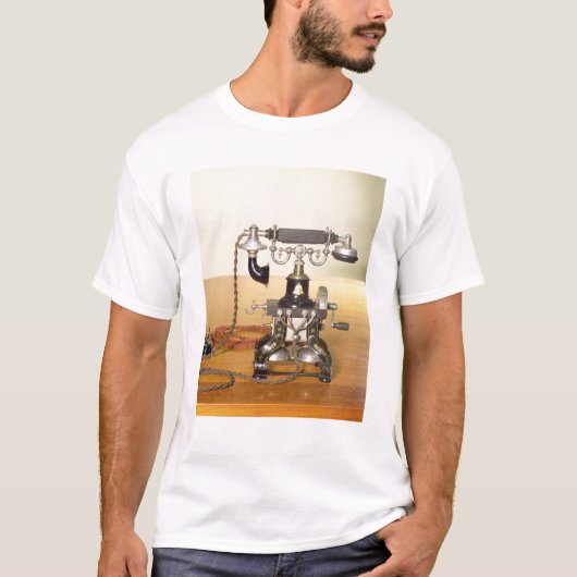 エリクソンの電話1890年 Tシャツ (正面)