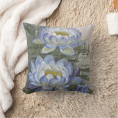 エリスローワンブルークラウドウォーターリリーヴィンテージ花 クッション (ブランケット)