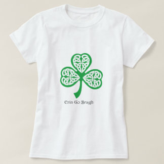 エリンはシャムロックケルト族の結び糸細工のBraghの行きます Tシャツ
