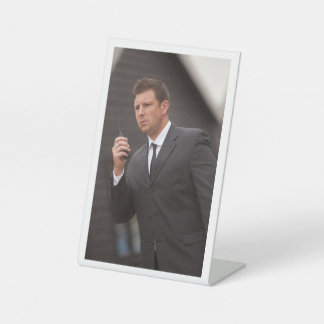 エリートセキュリティ – 常に監視！ 台座サイン