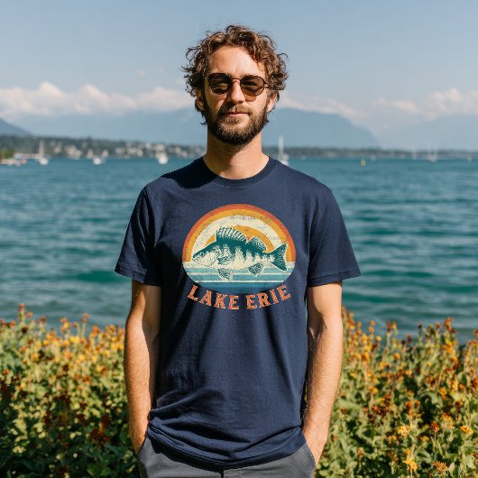 エリー湖でのパーチフィッシング(日の出から日没まで) Tシャツ