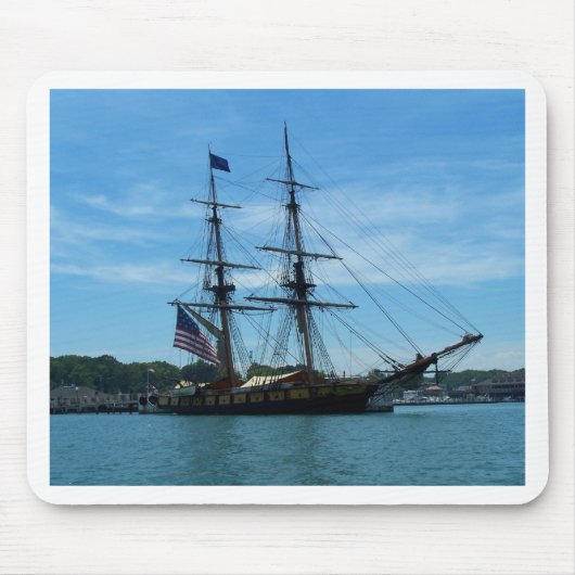 エリー湖の古い船 マウスパッド (正面)