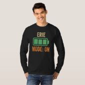 エリー・モードのバッテリー・デザイン Tシャツ (正面フル)