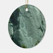 エルキャピタンのロッククライマー セラミックオーナメント (左)