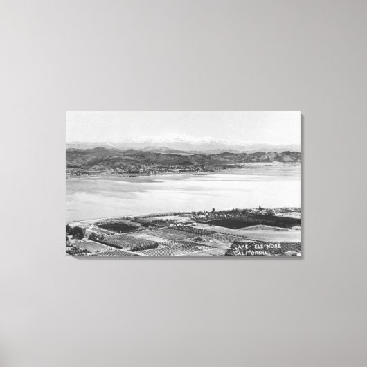 エルシノーレ湖、CA航空町とレイクビュー キャンバスプリント (正面)