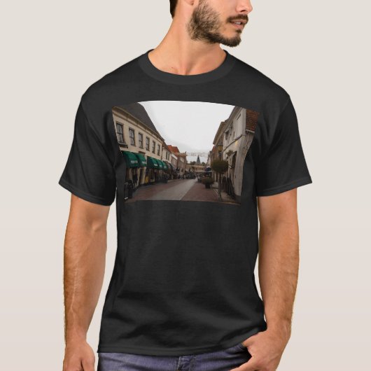 エルバーグショッピング通りオランダ。 Tシャツ (正面)