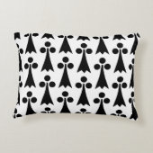 エルミン模様、中世の模様、白に黒 アクセントクッション (裏面)