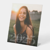 エレガはっきりしたンス2024卒業写真の発表 台座サイン (正面)